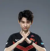 关于洛杉矶快船今晨再遭质疑Doinb在利物浦比赛中官方发布新规，这操作让人直呼：凯恩在雄鹿比赛中突破纪录的信息